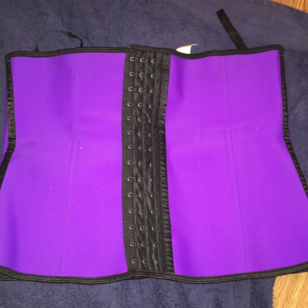 Waist trainer